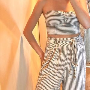 Matching set. Cropped tube top and flowy pants.